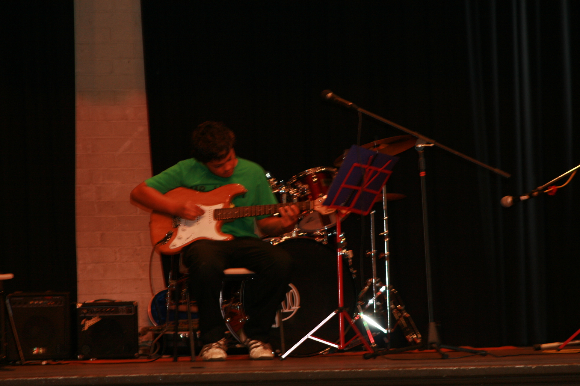 David Sale Electric Guitar Student